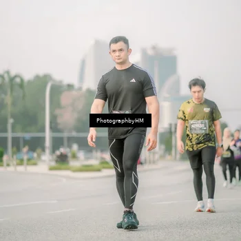 Runner Photo 6745811
