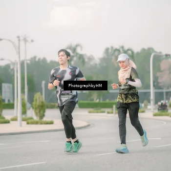 Runner Photo 6745813