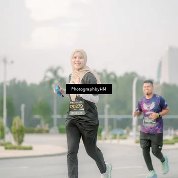 Runner Photo 6745879