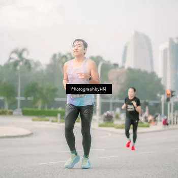 Runner Photo 6746625