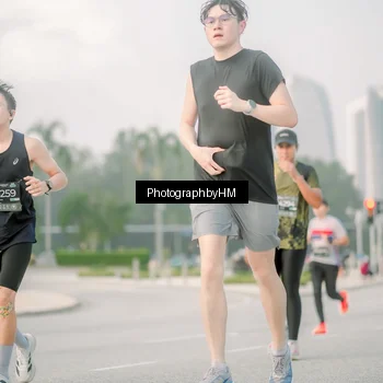 Runner Photo 6746706