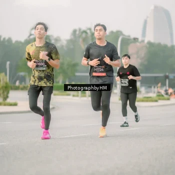 Runner Photo 6746869
