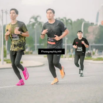 Runner Photo 6746874