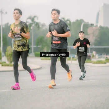 Runner Photo 6746875