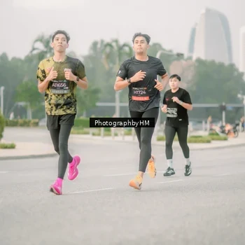 Runner Photo 6746876