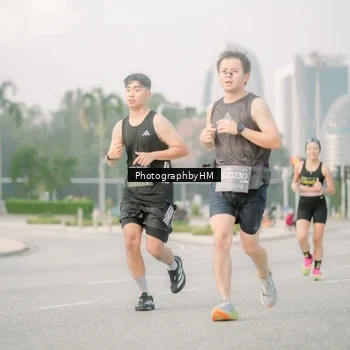 Runner Photo 6746916
