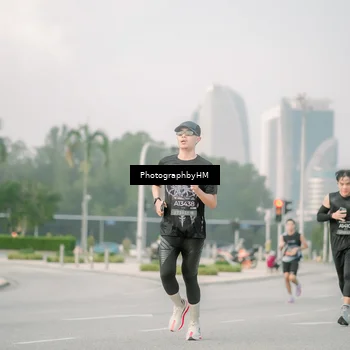 Runner Photo 6747247