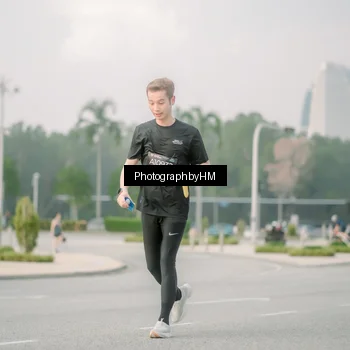 Runner Photo 6747423