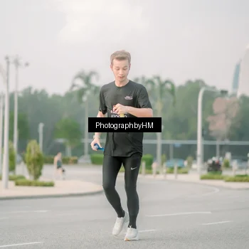 Runner Photo 6747424