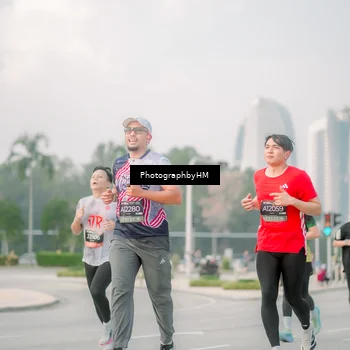 Runner Photo 6747483