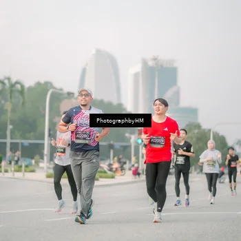 Runner Photo 6747488