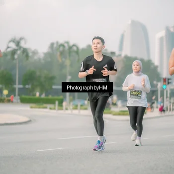 Runner Photo 6747518