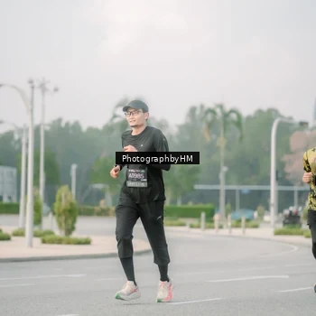 Runner Photo 6747576