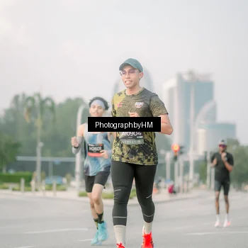 Runner Photo 6747598