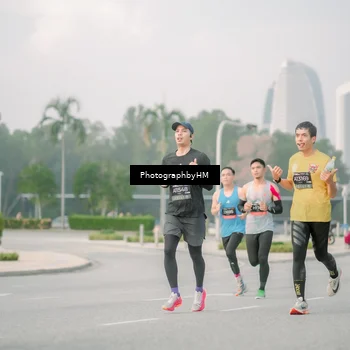 Runner Photo 6747675