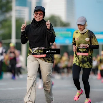 Runner Photo 6750624