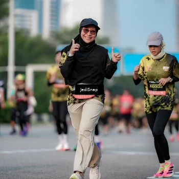 Runner Photo 6750744