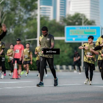 Runner Photo 6751058