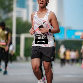 Runner Photo 6751089