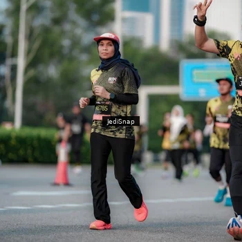 Runner Photo 6751499