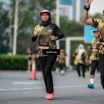 Runner Photo 6751549