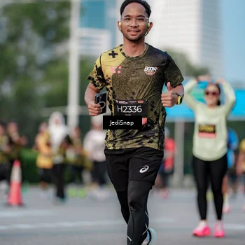 Runner Photo 6751574