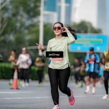 Runner Photo 6751596