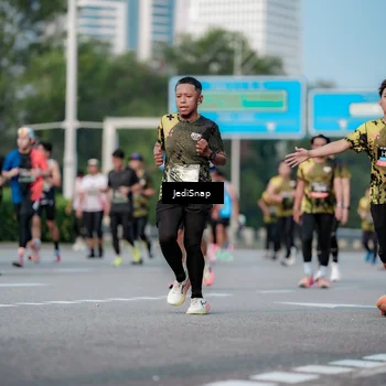 Runner Photo 6751645