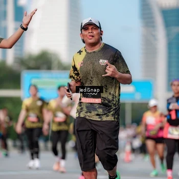 Runner Photo 6751658