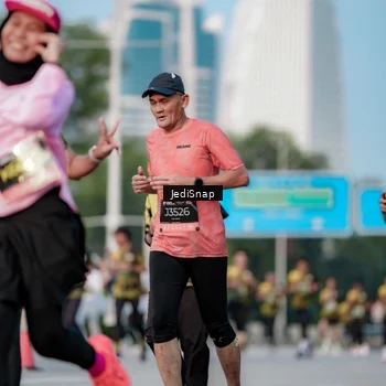 Runner Photo 6752138