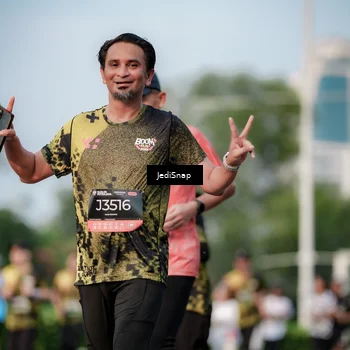 Runner Photo 6752157