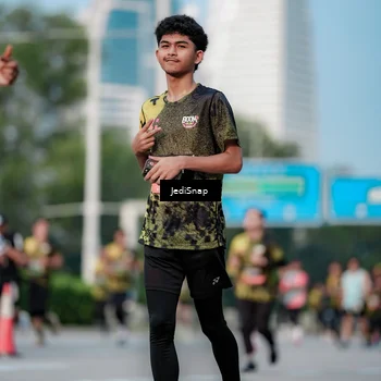 Runner Photo 6752243