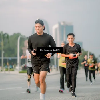 Runner Photo 6752500