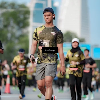 Runner Photo 6752861
