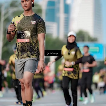 Runner Photo 6752982