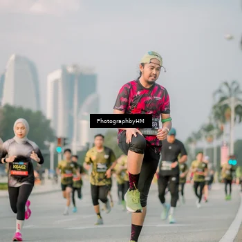 Runner Photo 6753001