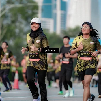 Runner Photo 6753028
