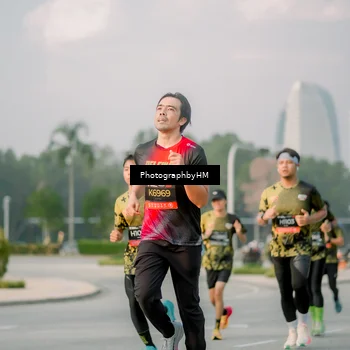 Runner Photo 6753048