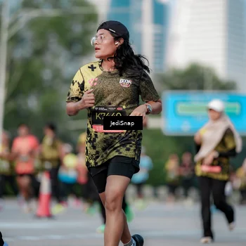 Runner Photo 6753055