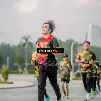 Runner Photo 6753060
