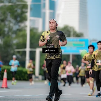 Runner Photo 6753148