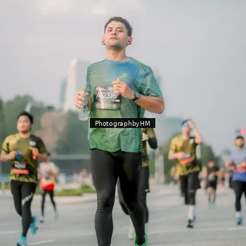 Runner Photo 6753262
