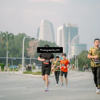 Runner Photo 6753615