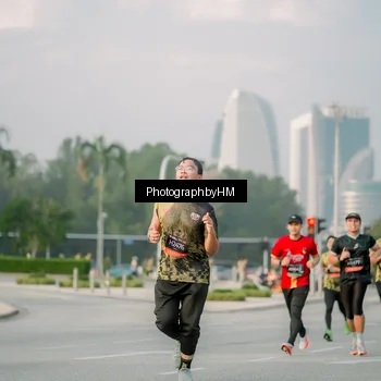 Runner Photo 6753648