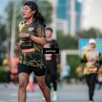 Runner Photo 6753999