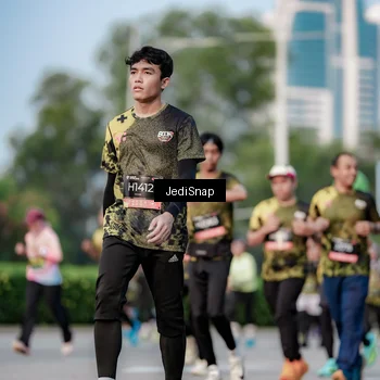 Runner Photo 6754344