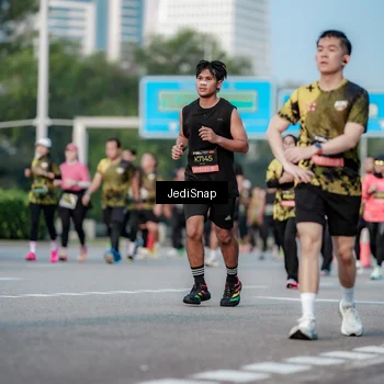 Runner Photo 6754791
