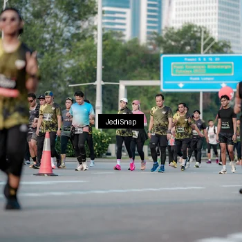 Runner Photo 6754873