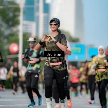 Runner Photo 6754902