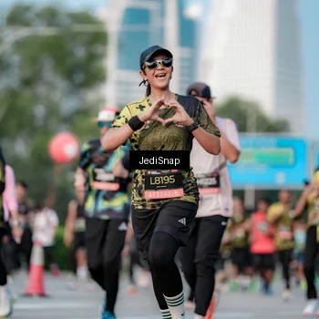 Runner Photo 6754950